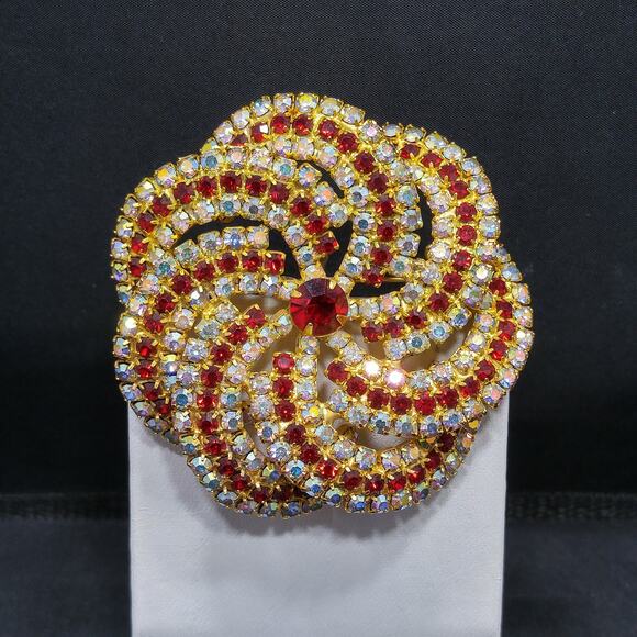 Vintage Pinwheel Rhinestones Brooch, AB Clear Red Rhinestones, Gold Plated, 1960 - Picture 10 of 10